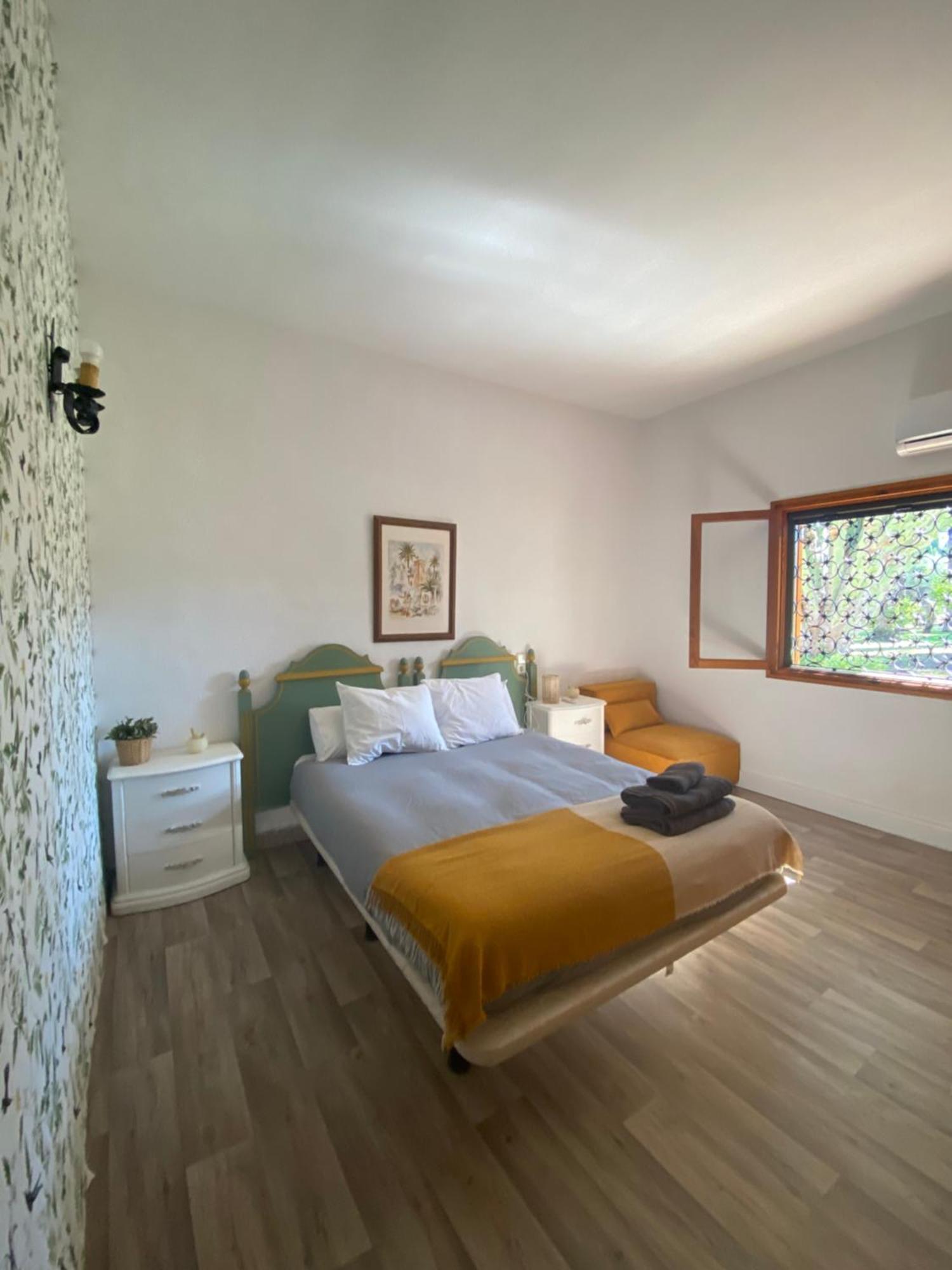 Bed and Breakfast Pink Lemon House Elche Exteriér fotografie