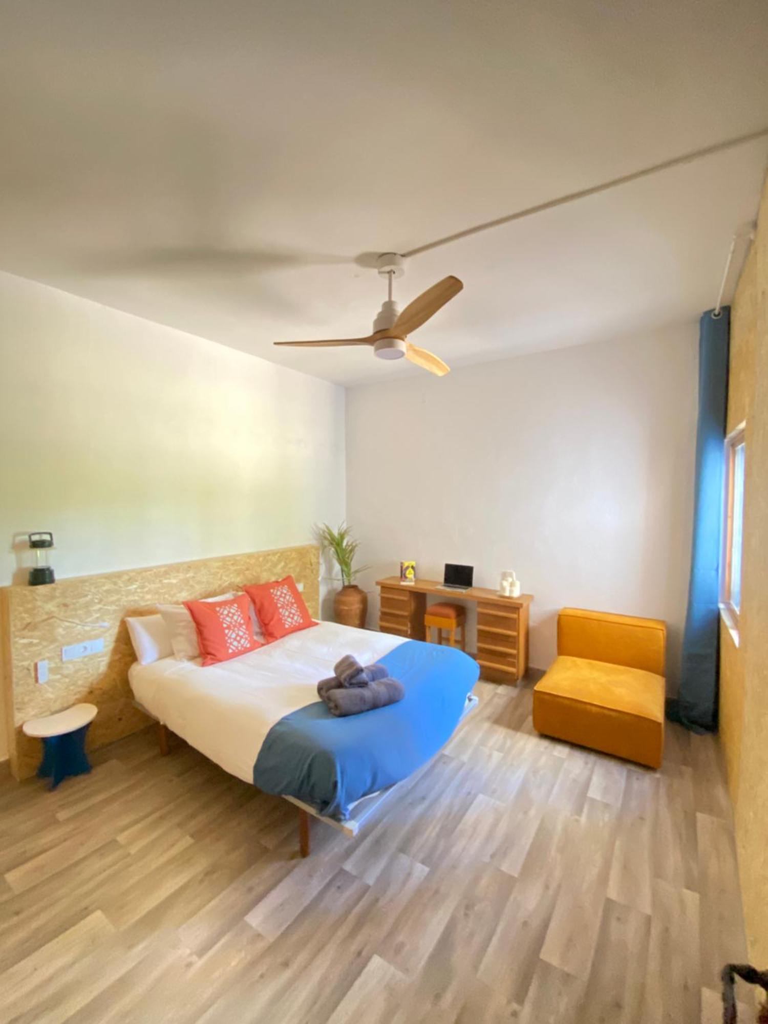 Bed and Breakfast Pink Lemon House Elche Exteriér fotografie
