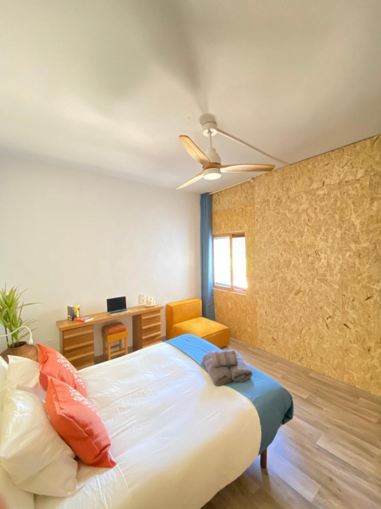Bed and Breakfast Pink Lemon House Elche Exteriér fotografie