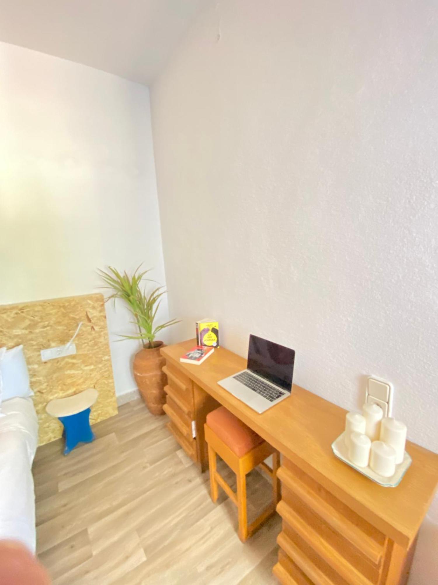 Bed and Breakfast Pink Lemon House Elche Exteriér fotografie