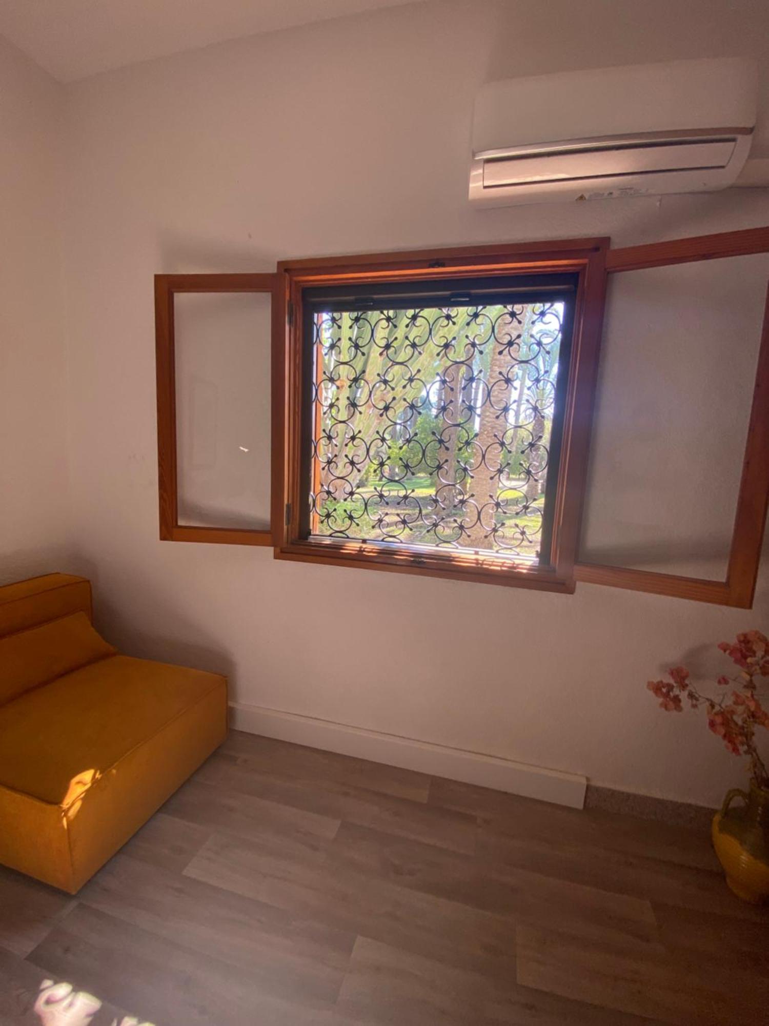 Bed and Breakfast Pink Lemon House Elche Exteriér fotografie